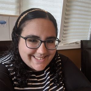 Meet your Posher, Leora